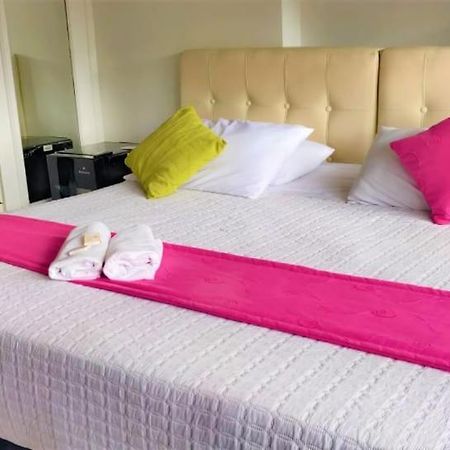 Hotel Zafiro Boutique ボゴタ エクステリア 写真
